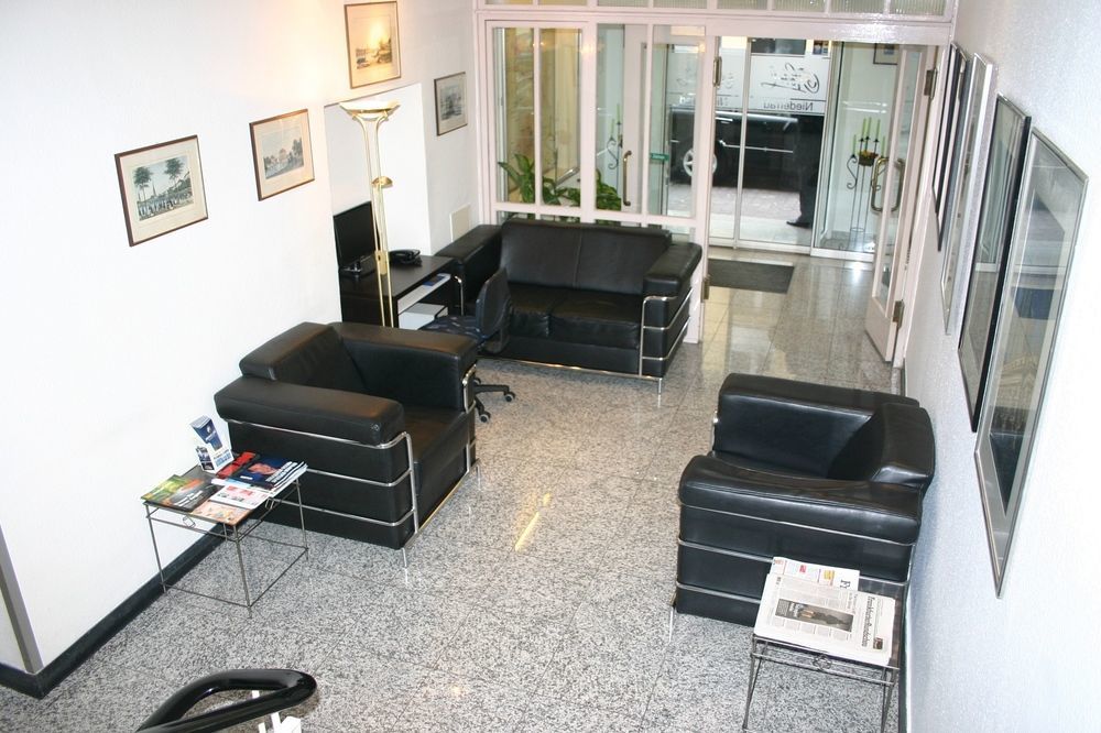 Hotel Niederrad - Self Check In Frankfurt am Main Ngoại thất bức ảnh