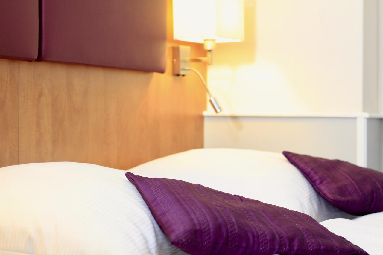 Hotel Niederrad - Self Check In Frankfurt am Main Phòng bức ảnh