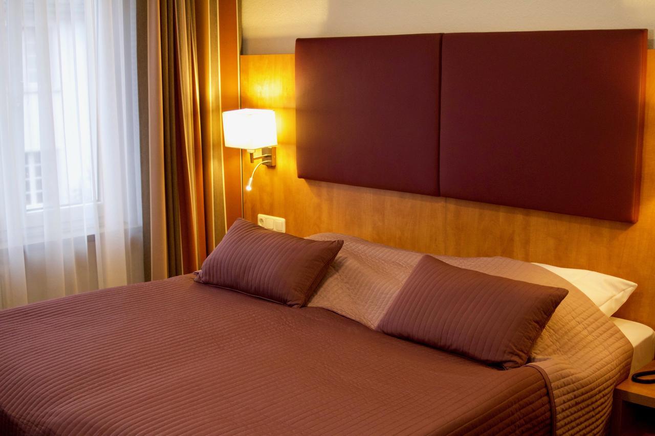 Hotel Niederrad - Self Check In Frankfurt am Main Phòng bức ảnh